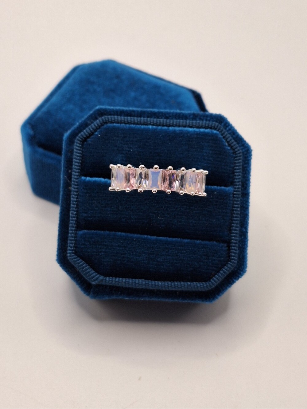 Swarovski Crystal Ring Size 9 Pink Baguette Crystal Band Silver Tone Ring - Picture 3 of 16